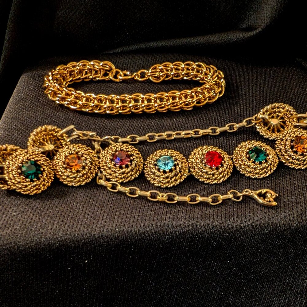 2 Women's Fashion Bracelets